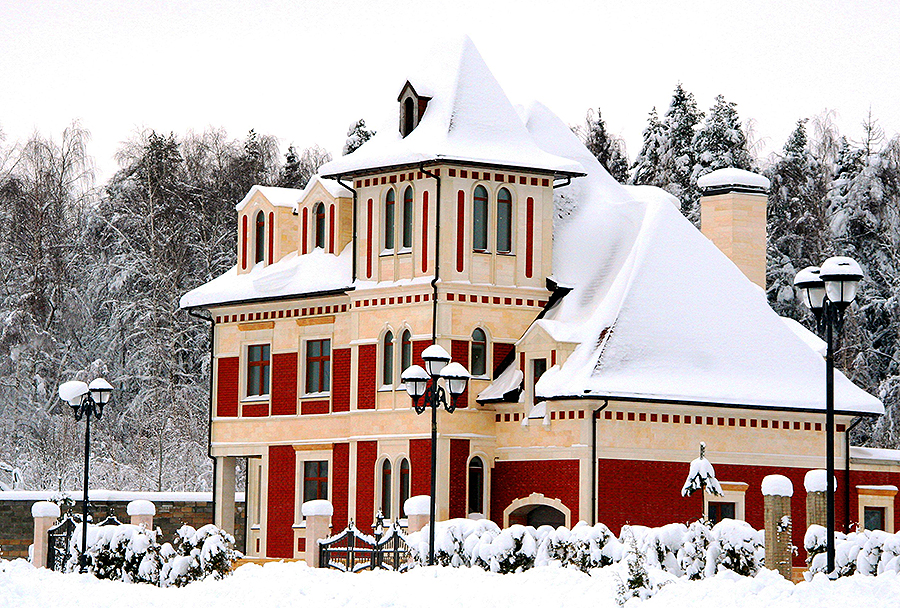 Снижена цена на самый яркий особняк поселка Château Souverain